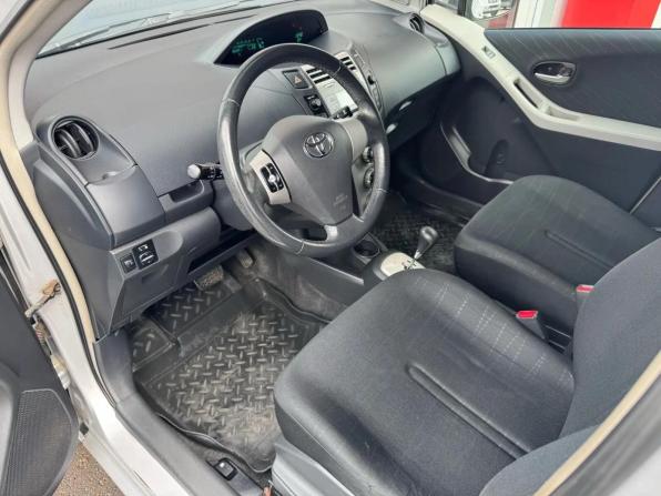 Toyota Yaris II с пробегом 2008 года, цена 571 000 рублей, 166766 км, хэтчбек, Автокод Объявления