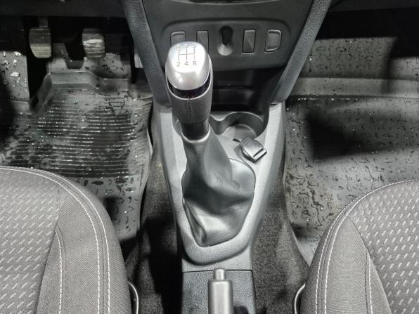 Renault Logan II Рестайлинг с пробегом 2022 года, цена 1 070 000 рублей, 77155 км, седан, Автокод Объявления
