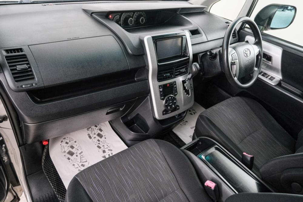 Toyota Noah II (R70) Красноярск  - изображение 9