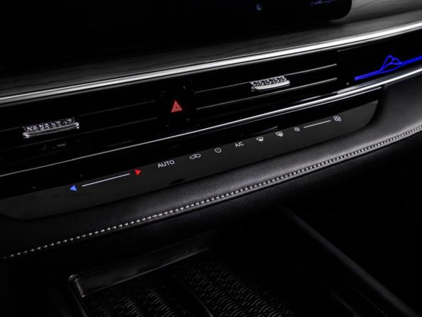 Chery Arrizo 8 с пробегом 2023 года, цена 2 099 000 рублей, 30000 км, седан, Автокод Объявления