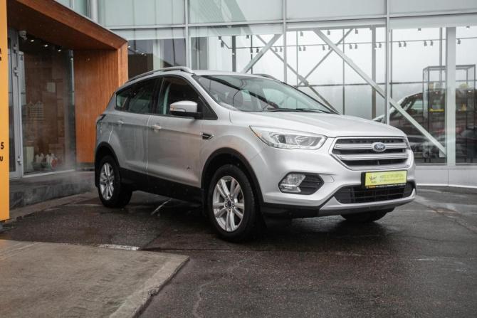 Ford Kuga II Рестайлинг с пробегом 2018 года, цена 1 698 000 рублей, 106122 км, внедорожник, Автокод Объявления