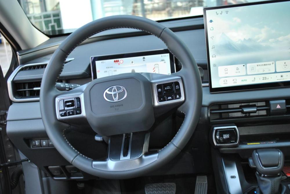 Toyota RAV4 VI (XA60) Москва  - изображение 24