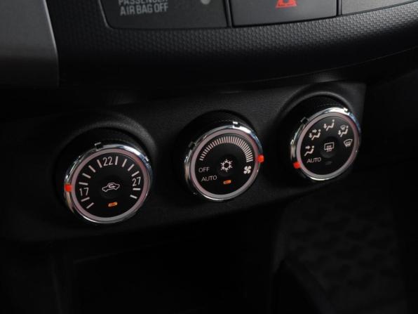 Mitsubishi Outlander II Рестайлинг с пробегом 2010 года, цена 1 099 000 рублей, 196308 км, внедорожник, Автокод Объявления