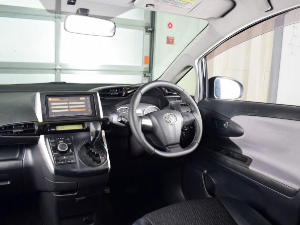 Toyota Wish II Рестайлинг с пробегом 2012 года, цена 1 425 995 рублей, 78037 км, минивэн, Автокод Объявления