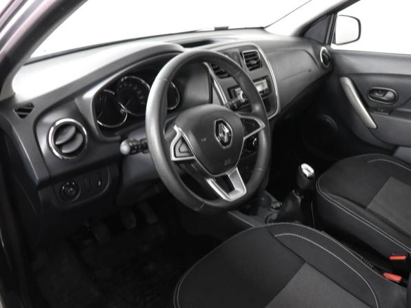 Renault Sandero II Рестайлинг с пробегом 2022 года, цена 1 040 000 рублей, 95362 км, хэтчбек, Автокод Объявления