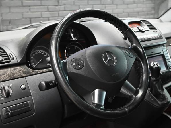 Mercedes-Benz Viano I (W639) Рестайлинг с пробегом 2014 года, цена 2 210 000 рублей, 320123 км, минивэн, Автокод Объявления