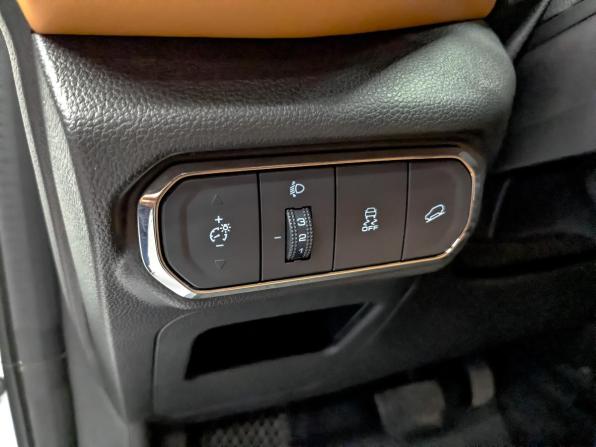 Haval Jolion I с пробегом 2023 года, цена 1 815 000 рублей, 75470 км, внедорожник, Автокод Объявления