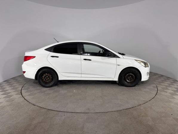 Hyundai Solaris I Рестайлинг с пробегом 2016 года, цена 563 000 рублей, 199000 км, седан, Автокод Объявления