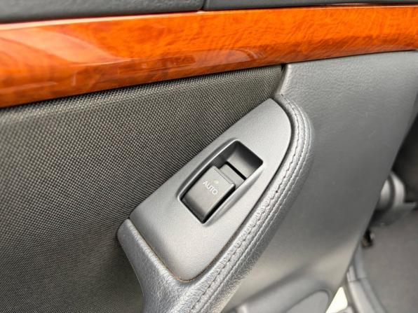 Toyota Avensis II с пробегом 2006 года, цена 595 000 рублей, 275000 км, седан, Автокод Объявления