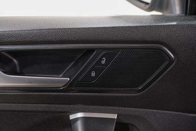 Volkswagen Tiguan II с пробегом 2018 года, цена 2 809 000 рублей, 143812 км, внедорожник, Автокод Объявления
