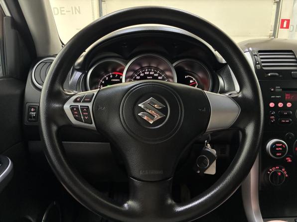 Suzuki Grand Vitara II Рестайлинг с пробегом 2010 года, цена 1 170 000 рублей, 137000 км, внедорожник, Автокод Объявления