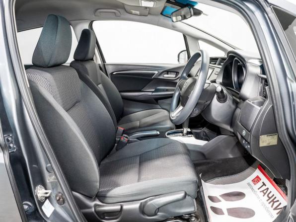 Honda Fit III Рестайлинг с пробегом 2019 года, цена 1 280 000 рублей, 101770 км, хэтчбек, Автокод Объявления