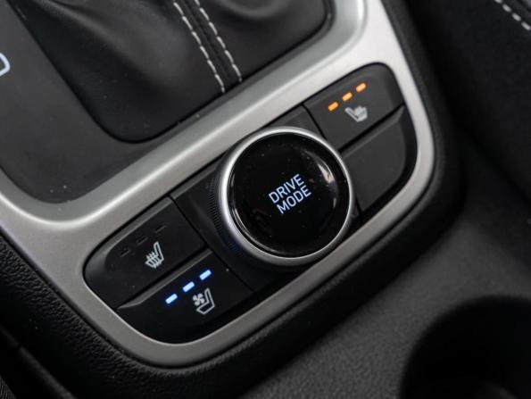 Hyundai Venue I с пробегом 2021 года, цена 1 888 000 рублей, 101950 км, внедорожник, Автокод Объявления
