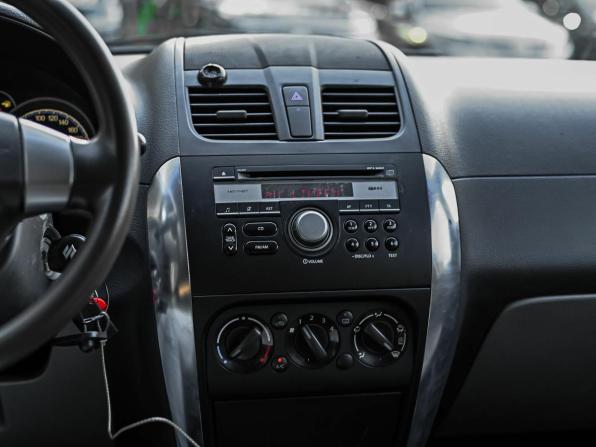 Suzuki SX4 I (Classic) Рестайлинг с пробегом 2011 года, цена 680 000 рублей, 176196 км, хэтчбек, Автокод Объявления
