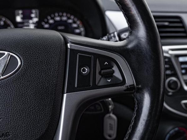 Hyundai Solaris I Рестайлинг с пробегом 2015 года, цена 1 030 000 рублей, 125678 км, седан, Автокод Объявления