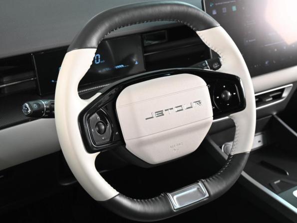 JETOUR DASHING I с пробегом 2024 года, цена 2 289 000 рублей, 23755 км, внедорожник, Автокод Объявления