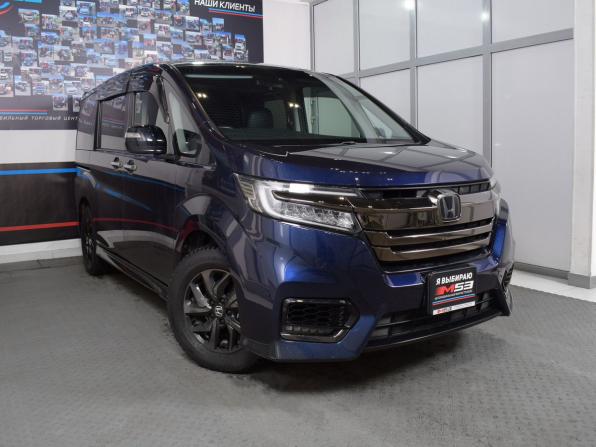 Honda Stepwgn V Рестайлинг с пробегом 2021 года, цена 2 599 997 рублей, 99036 км, минивэн, Автокод Объявления