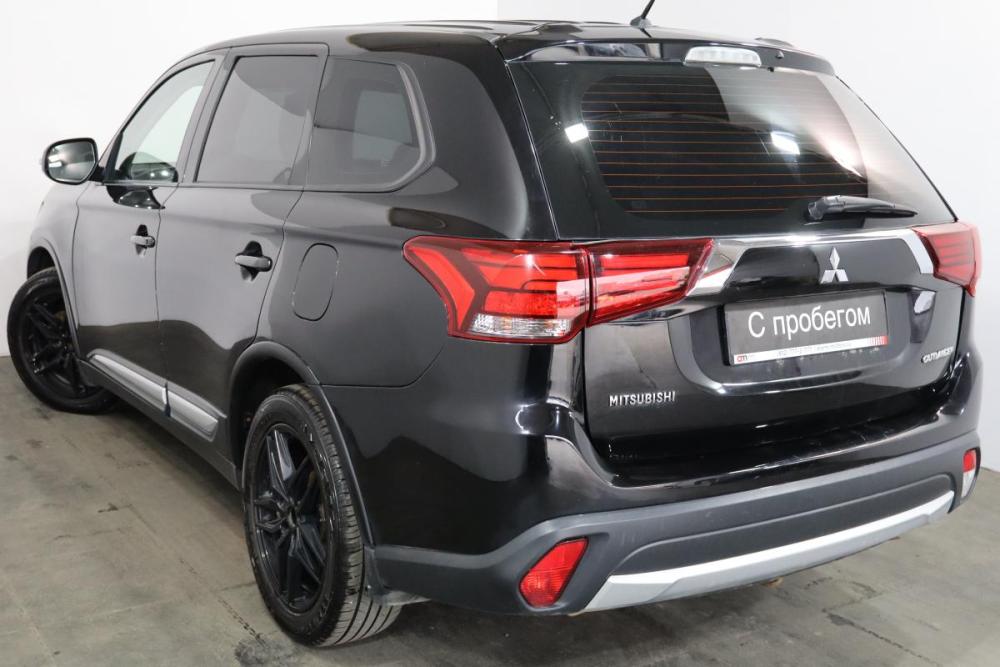 Mitsubishi Outlander III Рестайлинг 2 Санкт-Петербург  - изображение 4