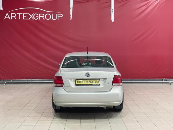 Volkswagen Polo V с пробегом 2013 года, цена 650 000 рублей, 180000 км, седан, Автокод Объявления