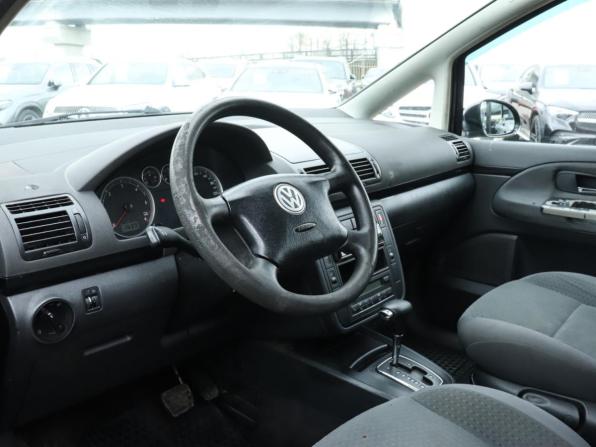 Volkswagen Sharan I Рестайлинг 2 с пробегом 2005 года, цена 570 000 рублей, 215934 км, минивэн, Автокод Объявления
