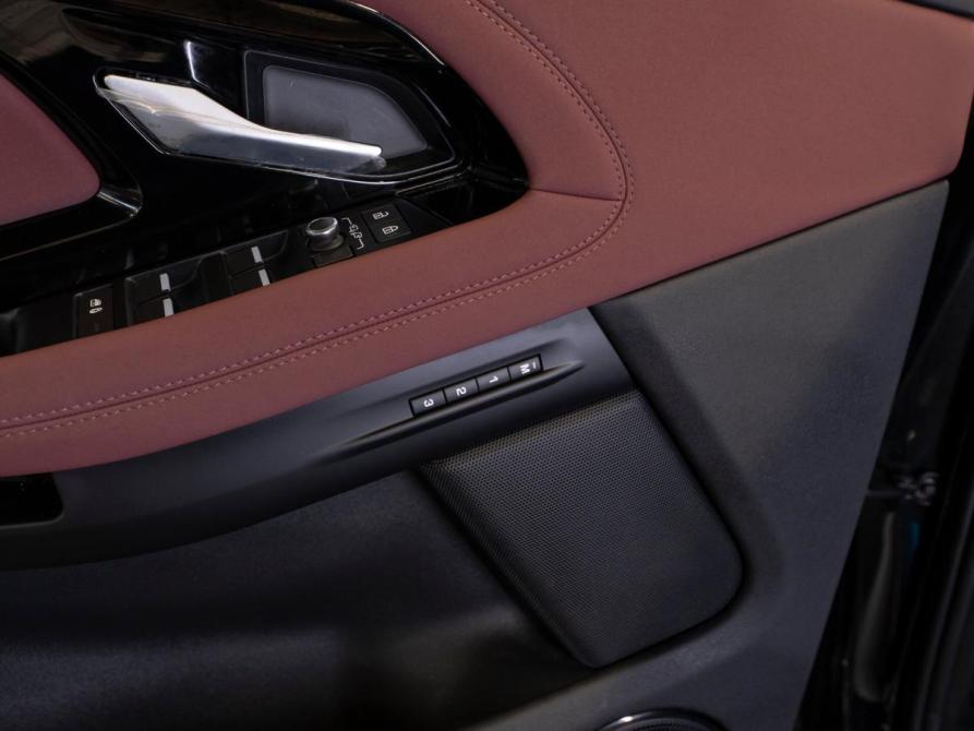 Land Rover Range Rover Evoque II Рестайлинг Москва  - изображение 16