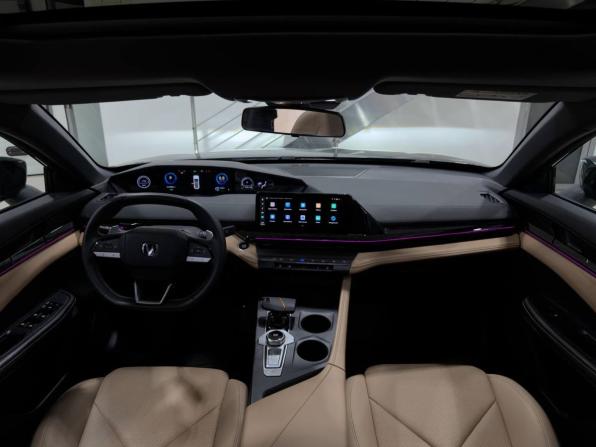 Changan UNI-V I с пробегом 2023 года, цена 2 249 900 рублей, 60000 км, лифтбек, Автокод Объявления