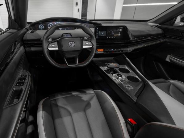 Changan UNI-V I с пробегом 2023 года, цена 2 050 000 рублей, 58519 км, лифтбек, Автокод Объявления