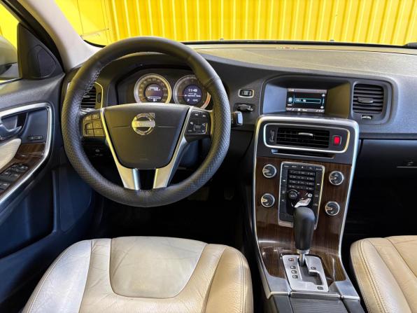 Volvo S60 II с пробегом 2011 года, цена 550 000 рублей, 288000 км, седан, Автокод Объявления