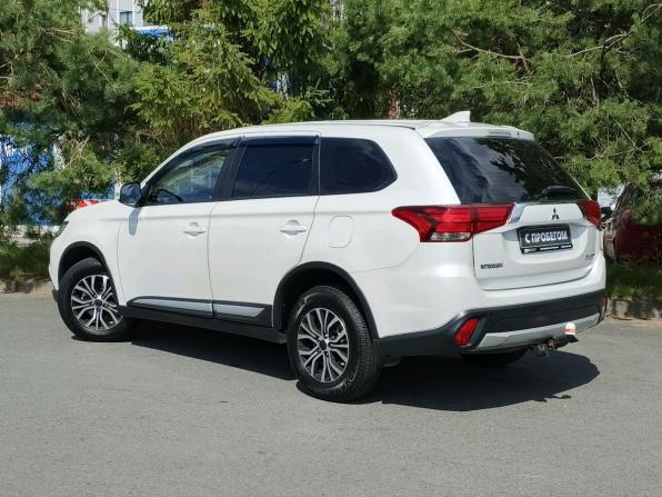 Mitsubishi Outlander III Рестайлинг 2 с пробегом 2017 года, цена 1 775 000 рублей, 176062 км, внедорожник, Автокод Объявления