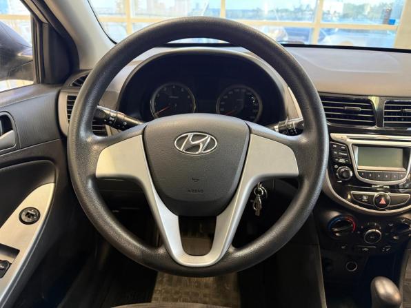 Hyundai Solaris I Рестайлинг с пробегом 2015 года, цена 860 000 рублей, 171594 км, седан, Автокод Объявления