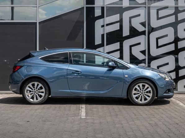 Opel Astra J Рестайлинг с пробегом 2013 года, цена 860 000 рублей, 281683 км, хэтчбек, Автокод Объявления