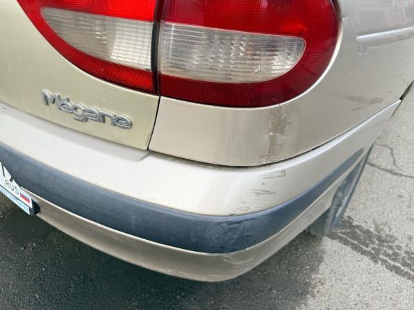Renault Megane I Рестайлинг с пробегом 1999 года, цена 150 000 рублей, 252009 км, седан, Автокод Объявления