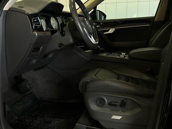 Volkswagen Touareg III с пробегом 2018 года, цена 4 700 000 рублей, 236000 км, внедорожник, Автокод Объявления
