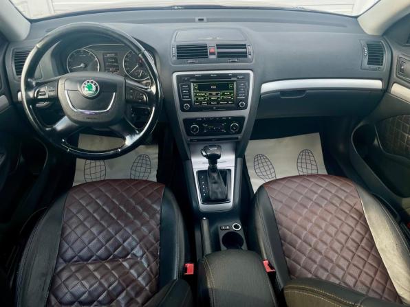 Skoda Octavia II (A5) Рестайлинг с пробегом 2012 года, цена 670 000 рублей, 297700 км, лифтбек, Автокод Объявления