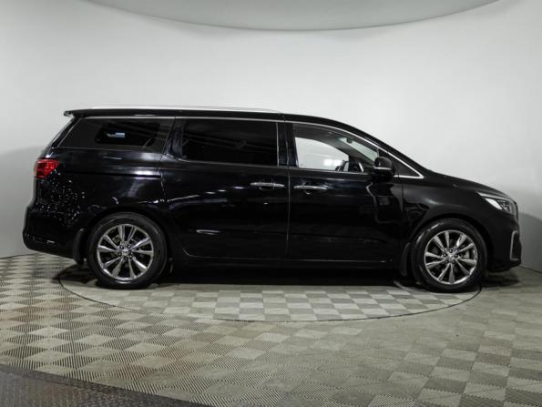 Kia Carnival III с пробегом 2018 года, цена 2 690 000 рублей, 115800 км, минивэн, Автокод Объявления
