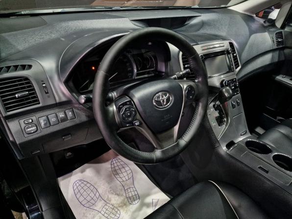 Toyota Venza I Рестайлинг с пробегом 2013 года, цена 2 290 000 рублей, 179580 км, внедорожник, Автокод Объявления