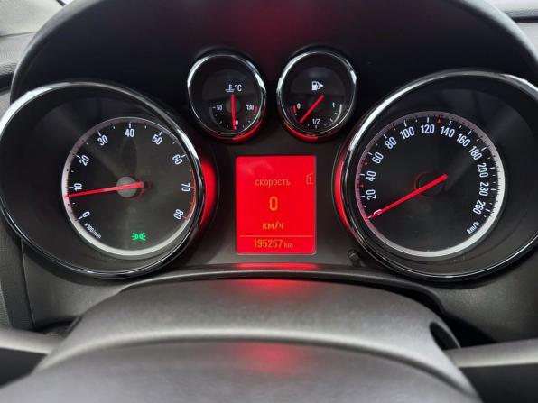 Opel Astra J Рестайлинг с пробегом 2013 года, цена 780 000 рублей, 195257 км, седан, Автокод Объявления