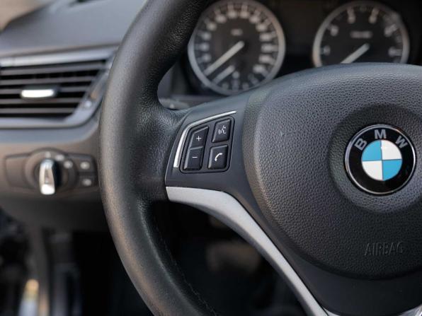 BMW X1 I (E84) Рестайлинг с пробегом 2013 года, цена 1 500 000 рублей, 301220 км, внедорожник, Автокод Объявления