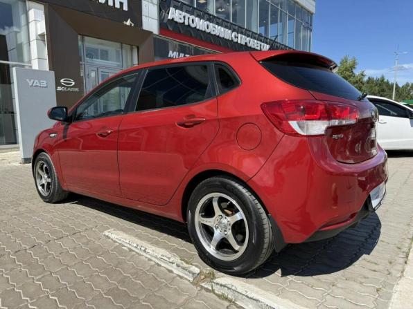 Kia Rio III Рестайлинг с пробегом 2015 года, цена 975 200 рублей, 111200 км, хэтчбек, Автокод Объявления