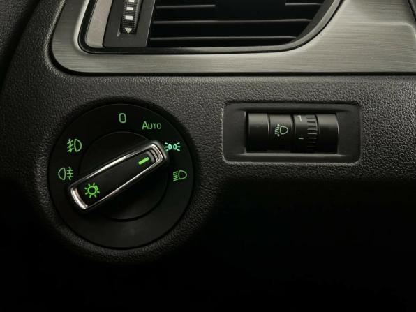 Skoda Rapid I Рестайлинг с пробегом 2019 года, цена 1 149 000 рублей, 140250 км, лифтбек, Автокод Объявления