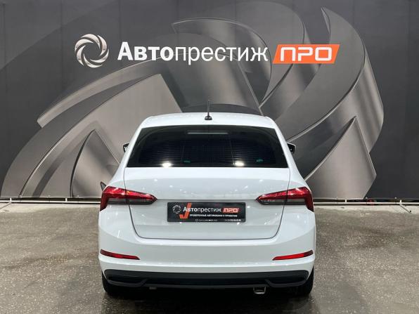 Skoda Rapid II с пробегом 2021 года, цена 1 070 000 рублей, 330116 км, лифтбек, Автокод Объявления