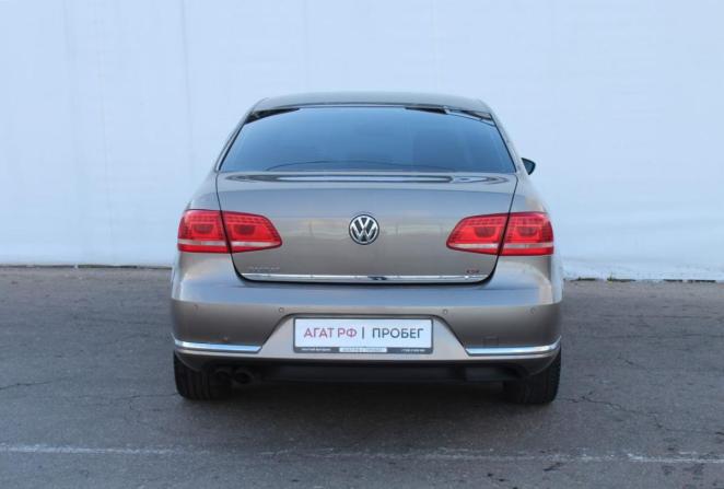 Volkswagen Passat B7 с пробегом 2011 года, цена 830 000 рублей, 243342 км, седан, Автокод Объявления