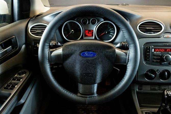 Ford Focus II Рестайлинг с пробегом 2011 года, цена 650 000 рублей, 236321 км, седан, Автокод Объявления