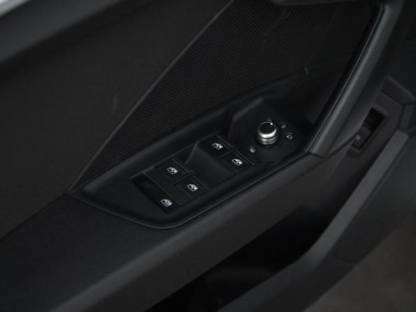 Audi A3 IV (8Y) с пробегом 2021 года, цена 2 618 444 рубля, 88226 км, хэтчбек, Автокод Объявления