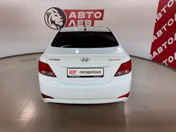 Hyundai Solaris I Рестайлинг с пробегом 2015 года, цена 1 000 000 рублей, 205766 км, седан, Автокод Объявления