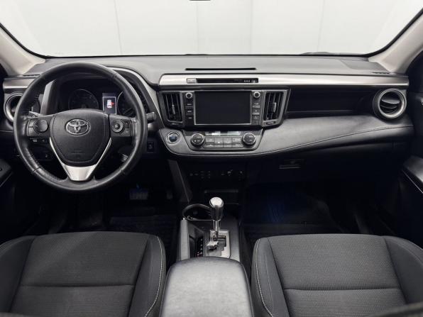 Toyota RAV4 IV (XA40) Рестайлинг с пробегом 2018 года, цена 2 388 000 рублей, 105536 км, внедорожник, Автокод Объявления