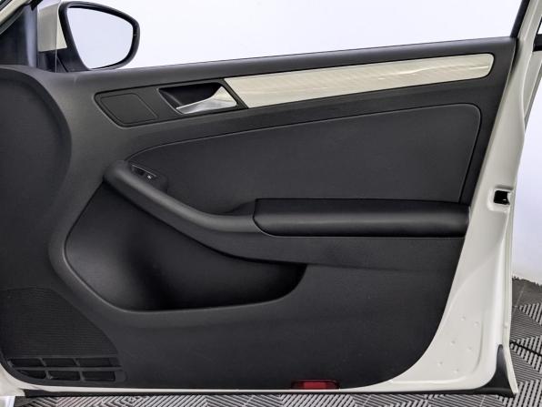 Volkswagen Jetta VI с пробегом 2014 года, цена 1 125 000 рублей, 106091 км, седан, Автокод Объявления