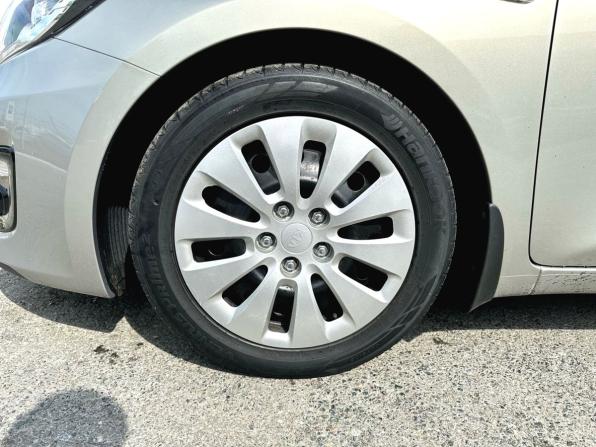 Kia Ceed II Рестайлинг с пробегом 2015 года, цена 1 250 000 рублей, 91880 км, хэтчбек, Автокод Объявления