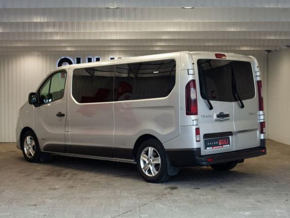 Renault Trafic III с пробегом 2015 года, цена 2 000 000 рублей, 143806 км, минивэн, Автокод Объявления