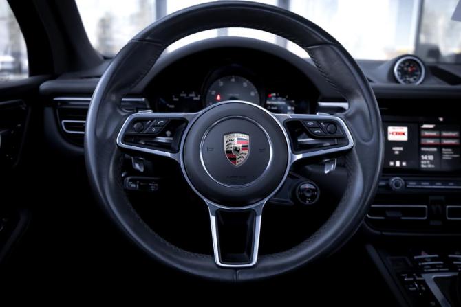 Porsche Macan I Рестайлинг с пробегом 2019 года, цена 4 199 000 рублей, 138127 км, внедорожник, Автокод Объявления